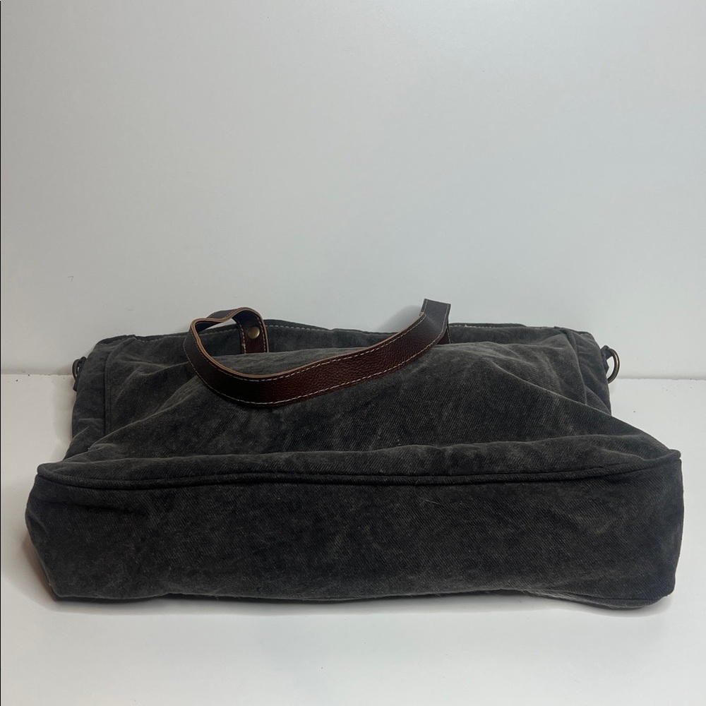 Myra Bag Mello Weekender Bag View 3